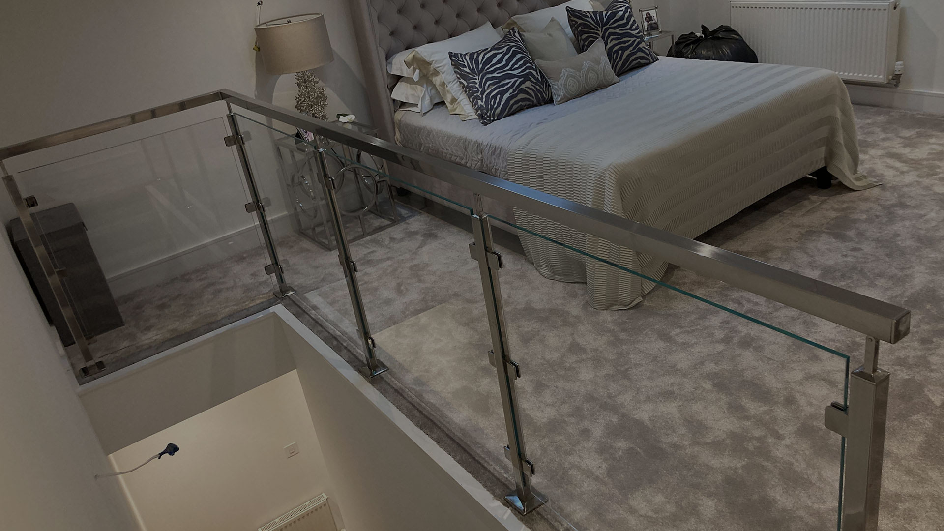 FRAMED GLASS BALUSTRADES Our Services >>